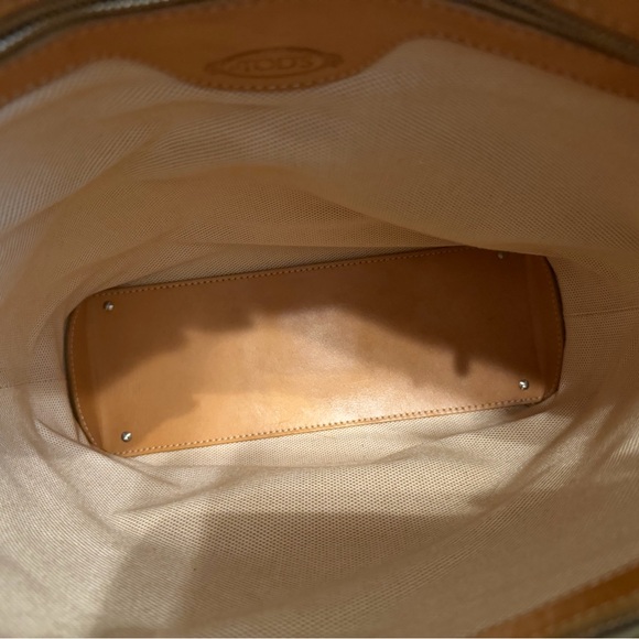 Luxurious J.P. Tod’s Tan Leather Tote Made in Italy Structured Shoulder Bag - Picture 16 of 16